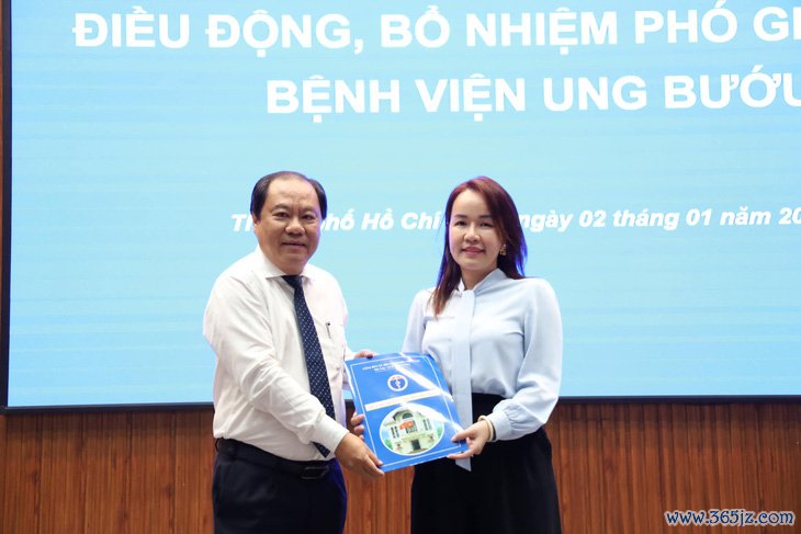 Chánh văn phòng Sở Y tế TP.HCM làm phó giám đốc Bệnh viện Ung bướu - Ảnh 1.